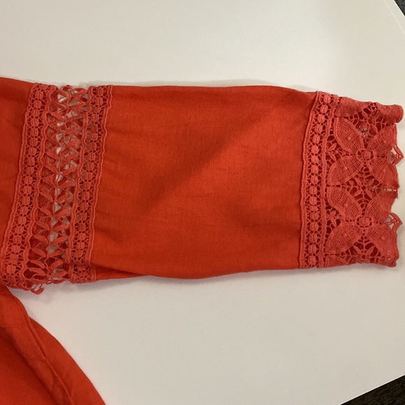 Linen crochet design top - Picture 4 of 9